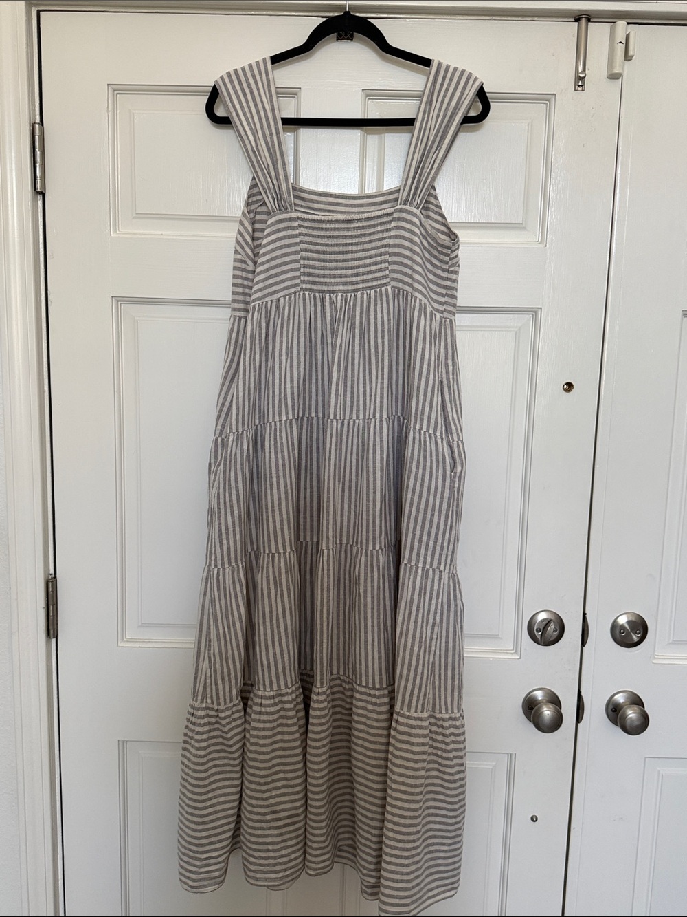 Madewell Striped Tiered Sundress in Light Gray and White Size L - Picture 2 of 11